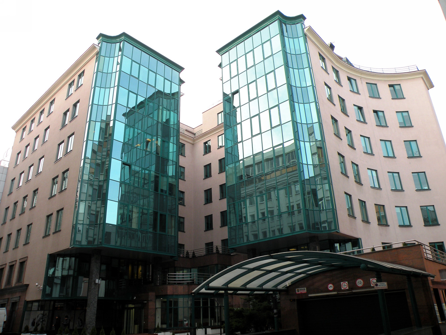 Zdjęcie architektury budynku Bliski Centrum